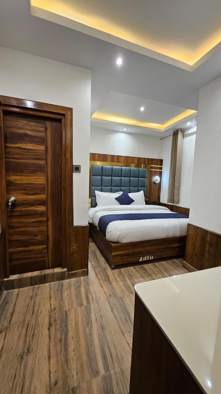 Mountain Zest- Simla Royale Near Mall Road Free Pickup From Railway Station Simla 외부 사진